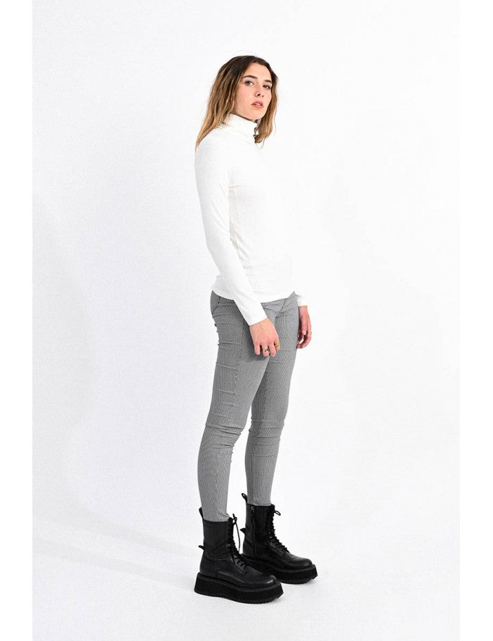 Thin Turtleneck Sweater