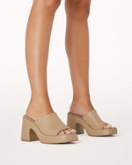 Leslie Heel