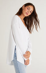 V-neck Weekender