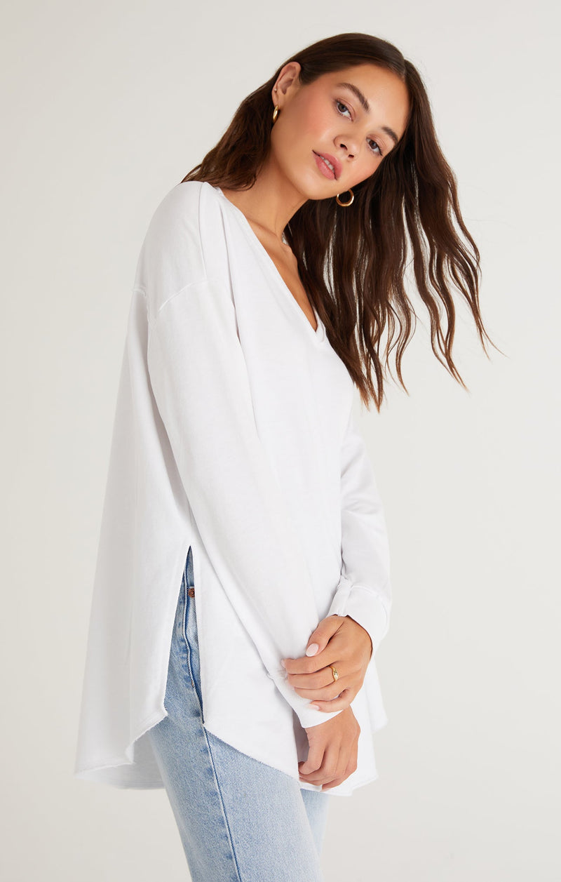 V-neck Weekender