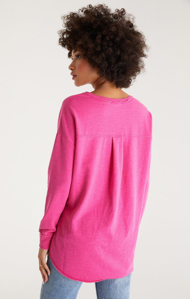 V-neck Weekender