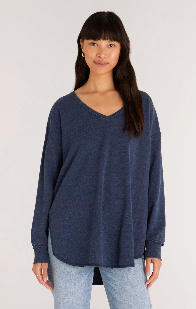 V-neck Weekender
