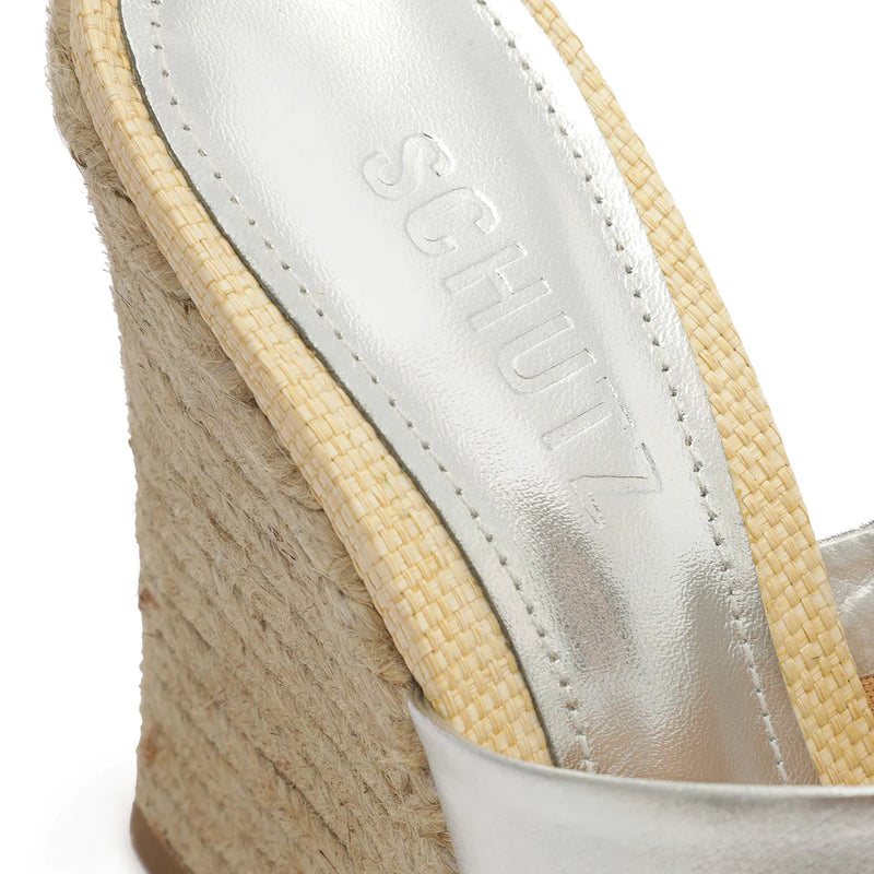 Lucy Weekend Metallic Leather Sandal