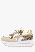 Deva Sneaker