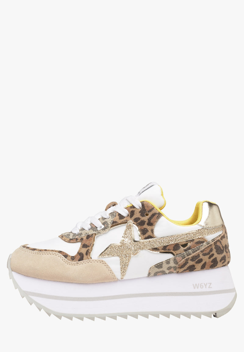 Deva Sneaker