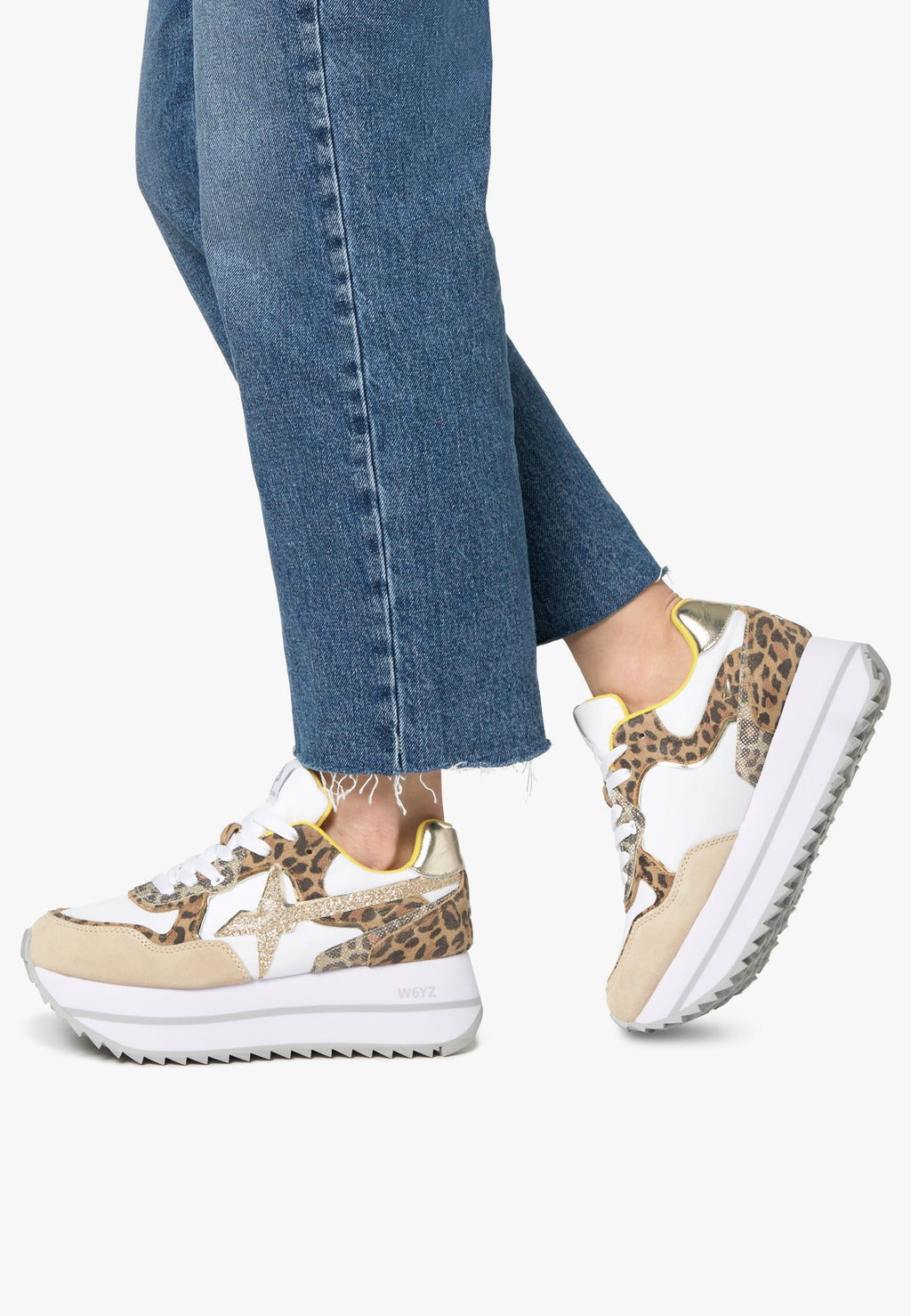 Deva Sneaker